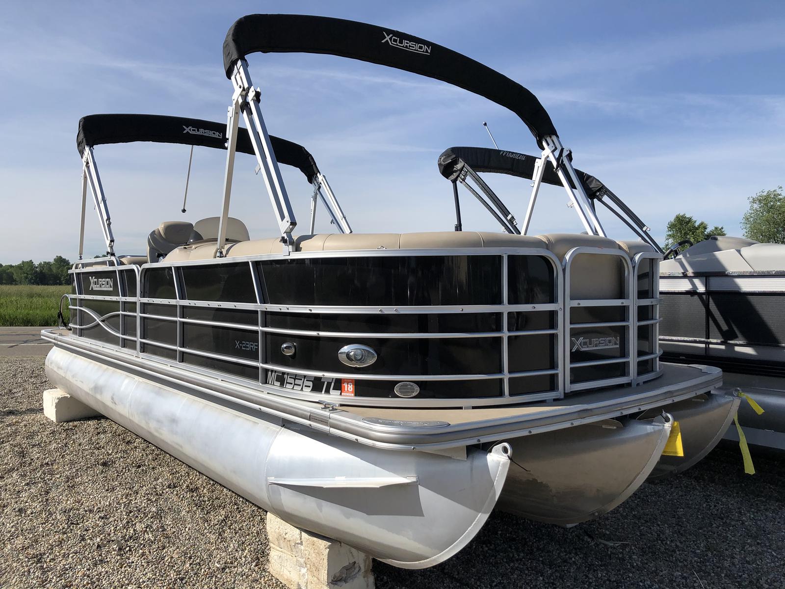 Boats bennington pontoon sale used boat maryland north